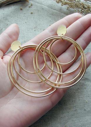 Крупные серьги кольца цвет золото2 фото