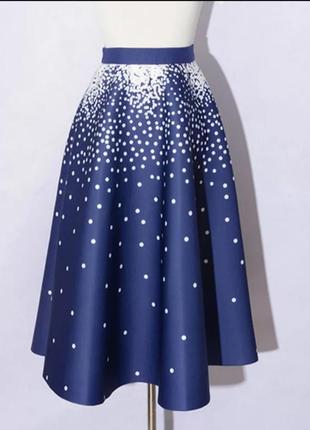 Новая расклешенная юбка-миди темно-синего цвета в горошек