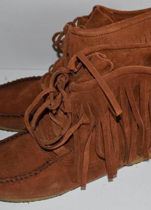 Трендові черевики pull and bear з бахромою 39-39,5 р