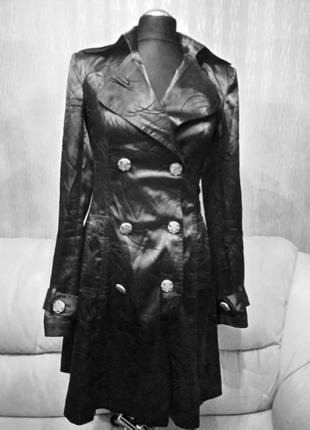 Шикарний плащ чорного кольору