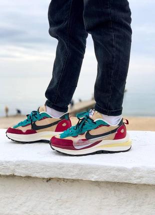 Кросівки nike vaporwaffle sport fuschia x sacai7 фото