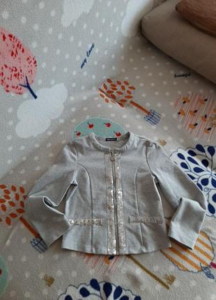 Класний піджак на 8-9 років