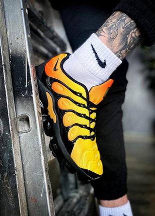 Кросівки nike air vapormax plus "sunset"