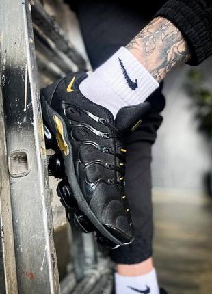 Кроссовки nike air vapormax plus "black/gold"