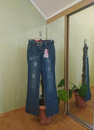 Джинсы новые
