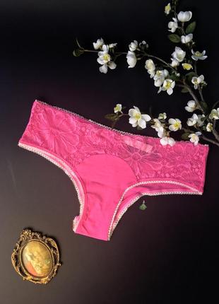 Нежные кружевные хлопковые трусики victoria's secret lace trim cheeky panty