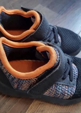 Детские кроссовки reserved, без дефектов. стелька - 14см