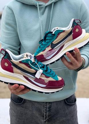 Кросівки nike vaporwaffle sport fuschia x sacai кросівки1 фото