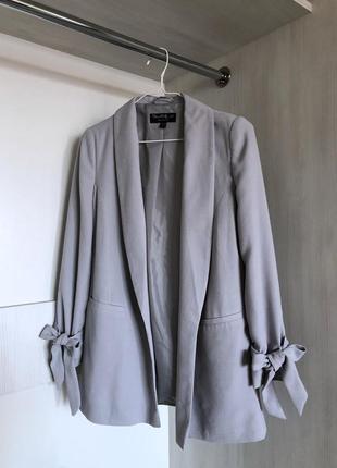 🐚 нежный серый блейзер/пиджак с завязками на рукавах miss selfridge2 фото