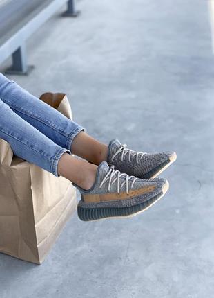 Чудові жіночі кросівки adidas yeezy boost 350 v2 israfil