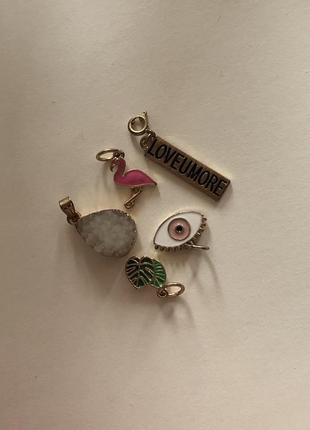 Дрібна фурнітура, підвіски