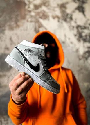 Кроссовки nike air jordan 1 mid light 36-37-38-39-40-42-43-44-45