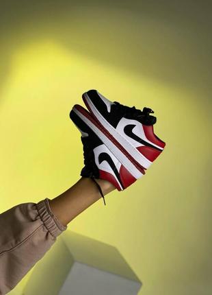 Кроссовки женские nike air jordan 1 retro low dub/red