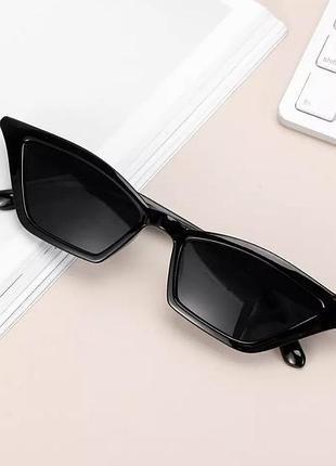 Очки чёрные