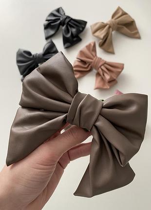 Заколка бант из экокожи