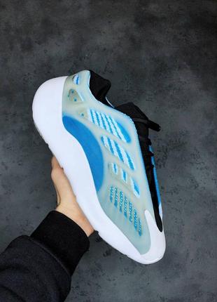 Кросівки жіночі adidas адідас yeezy boost 700 v3 arzareth