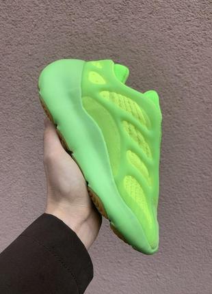 Adidas yeezy 700 v3 green, женские кроссовки