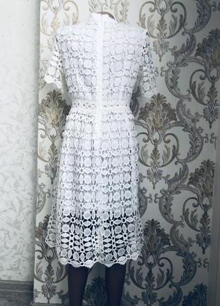 Шикарное трендовое модное стильное кружевное кружево белое платье7 фото