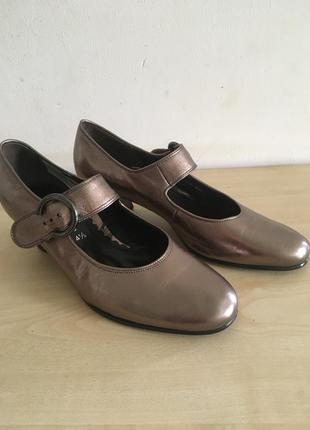 Брендові стильні шкіряні туфлі мері джейн