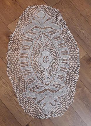 Салфетка интерьерная спицами