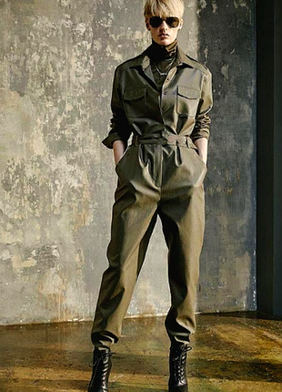Крутой комбез цвета хаки