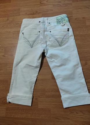 Белые джинсовые бриджи xs8 фото