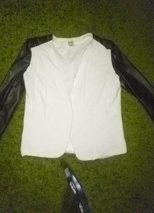 Стильный пиджак с кожанными рукавами2 фото