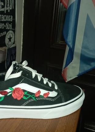 Кеди vans old skool roses суперові чорні з трояндами кеди. венс, ванс, олд скул.5 фото