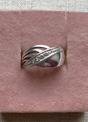 Серебряное кольцо. серебро 925пр. фианиты.
