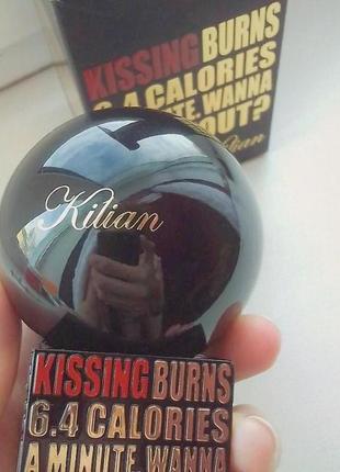 Kilian kissing burns оригінал eau de parfum💥оригінал 1,5 мл розпив аромату затест9 фото