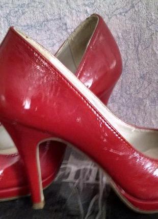 Туфли женские красные tamaris2 фото