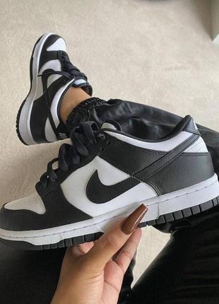 Кроссовки  y junto con Nike se están haciendo