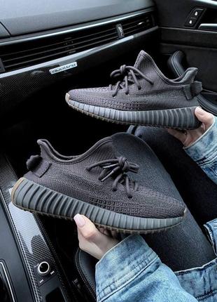 Чорні кросівки адідас ізі буст 350 рефлективна смужка yeezy boost 350 cinder