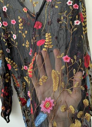 Платье с вышивкой цветочной в сетку прозрачное чёрное с цветами3 фото