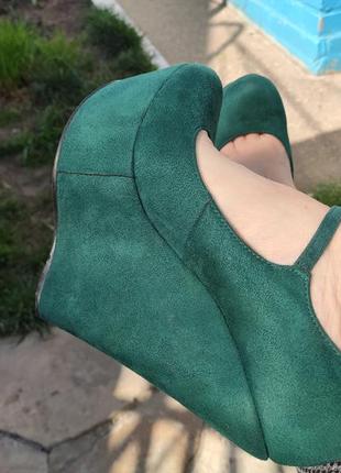 Замшеві зелені туфлі на високій платформі 39 р5 фото