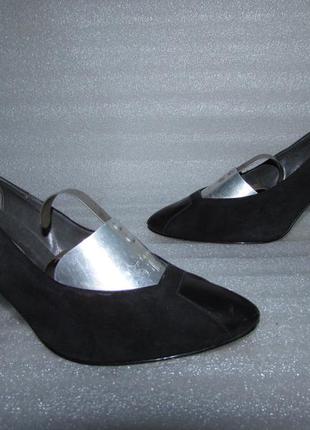 Saxone ~класичні замшеві туфлі з шкіряним носком~ р 39