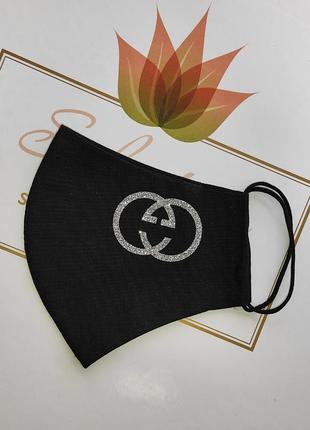 Маска жіноча з красивою накаткою