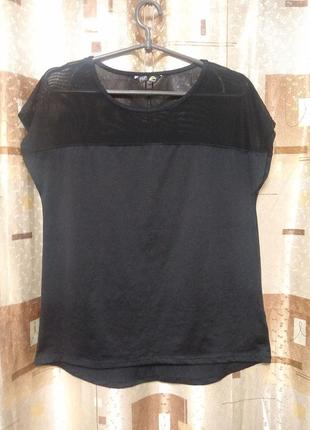 Футболка со вставками из сетки стрейч