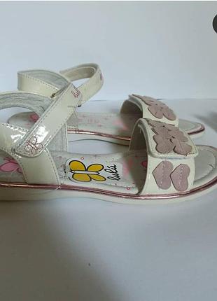 Босоножки детские