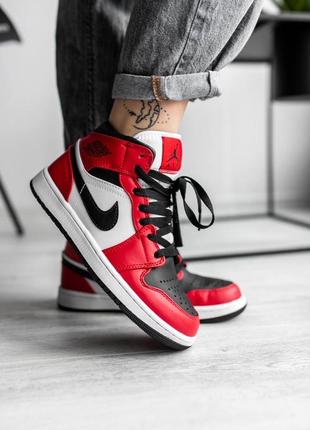 Кроссовки кожаные nike jordan1 фото