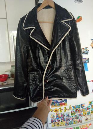 Демисезонная куртка 46-48р