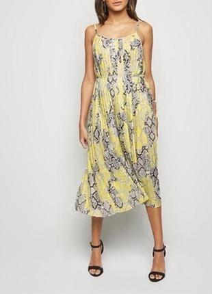 Плісирований сарафан на тонких бретелях new look 16 р