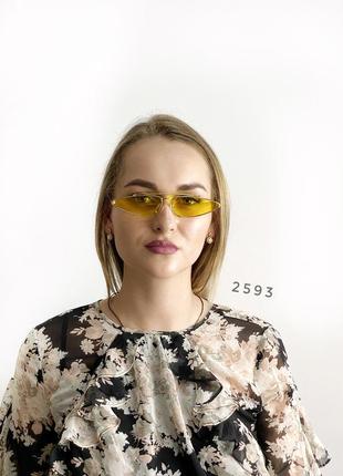 Жовті стильні окуляри в золотистій оправі к. 2593