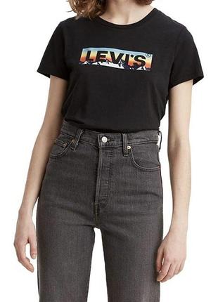 Футболка levi's розмір s оригінал