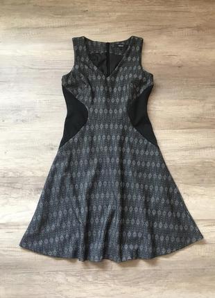 Сукня класична