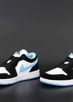 Женские кроссовки nike air jordan 1 retro low white/black/mint