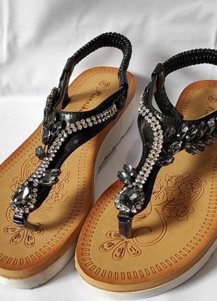 Босоніжки 39 розмір /нові