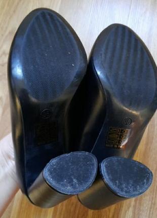 Туфлі на широкому каблуку/класичні туфлі/ чорні туфлі 36 розмір8 фото