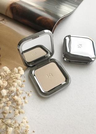 Хайлайтер kiko milano "glow fusion powder highlighter"3 фото