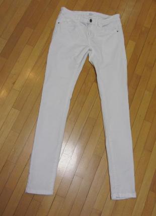 Белые брюки джинсы promod